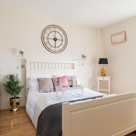 Spacious 1 Bed Oxford Street Apartment - Sleeps 4 London Exterior photo